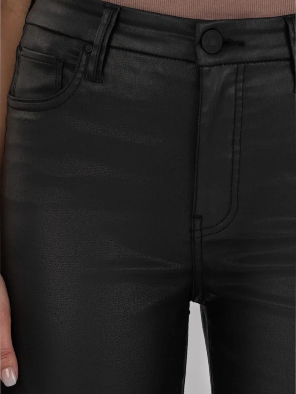 Kut from the Kloth Black Coated “Meg” High Rise Fab Ab Wide-Leg Jeans Size 4